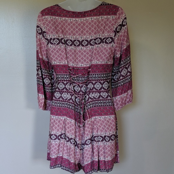 Romper - Picture 2 of 4